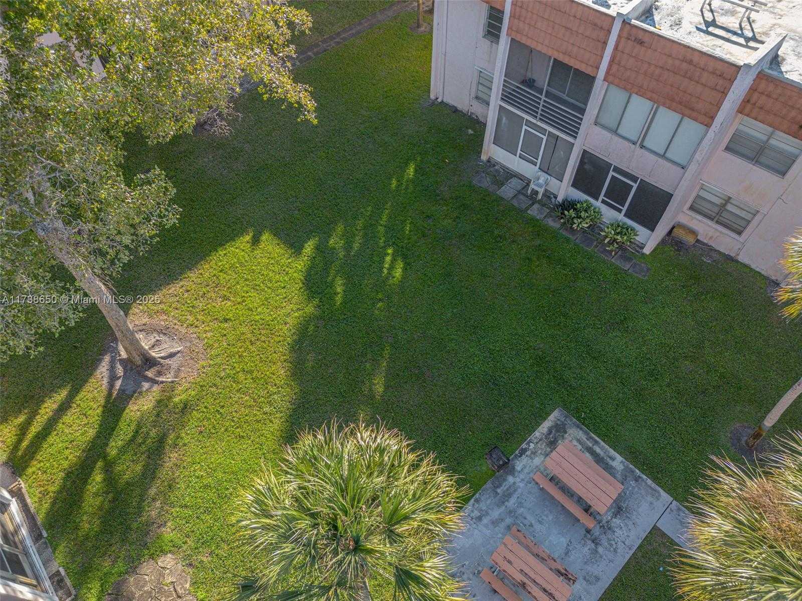 Small Image of 7610 STIRLING RD #207F, Davie Number 6