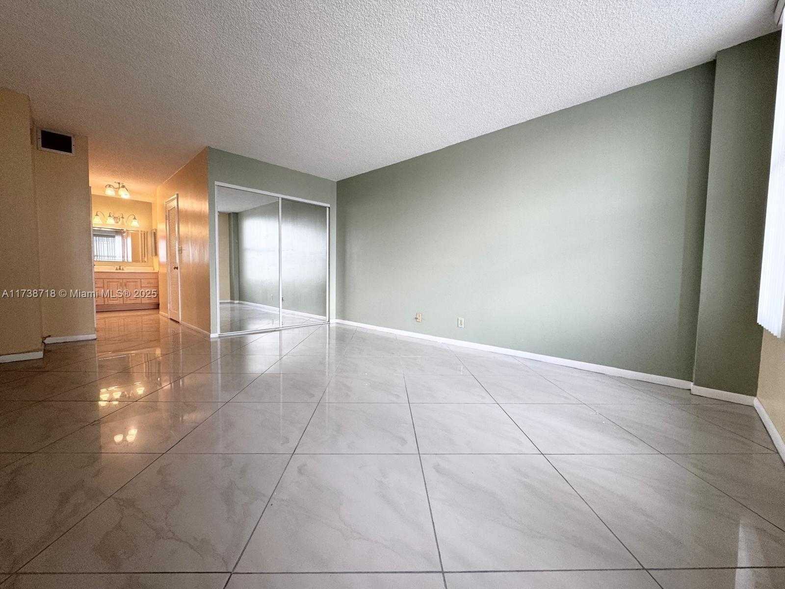 Small Image of The Hallmark, 3800 S Ocean Dr, Hollywood, FL 33019, USA Number 39