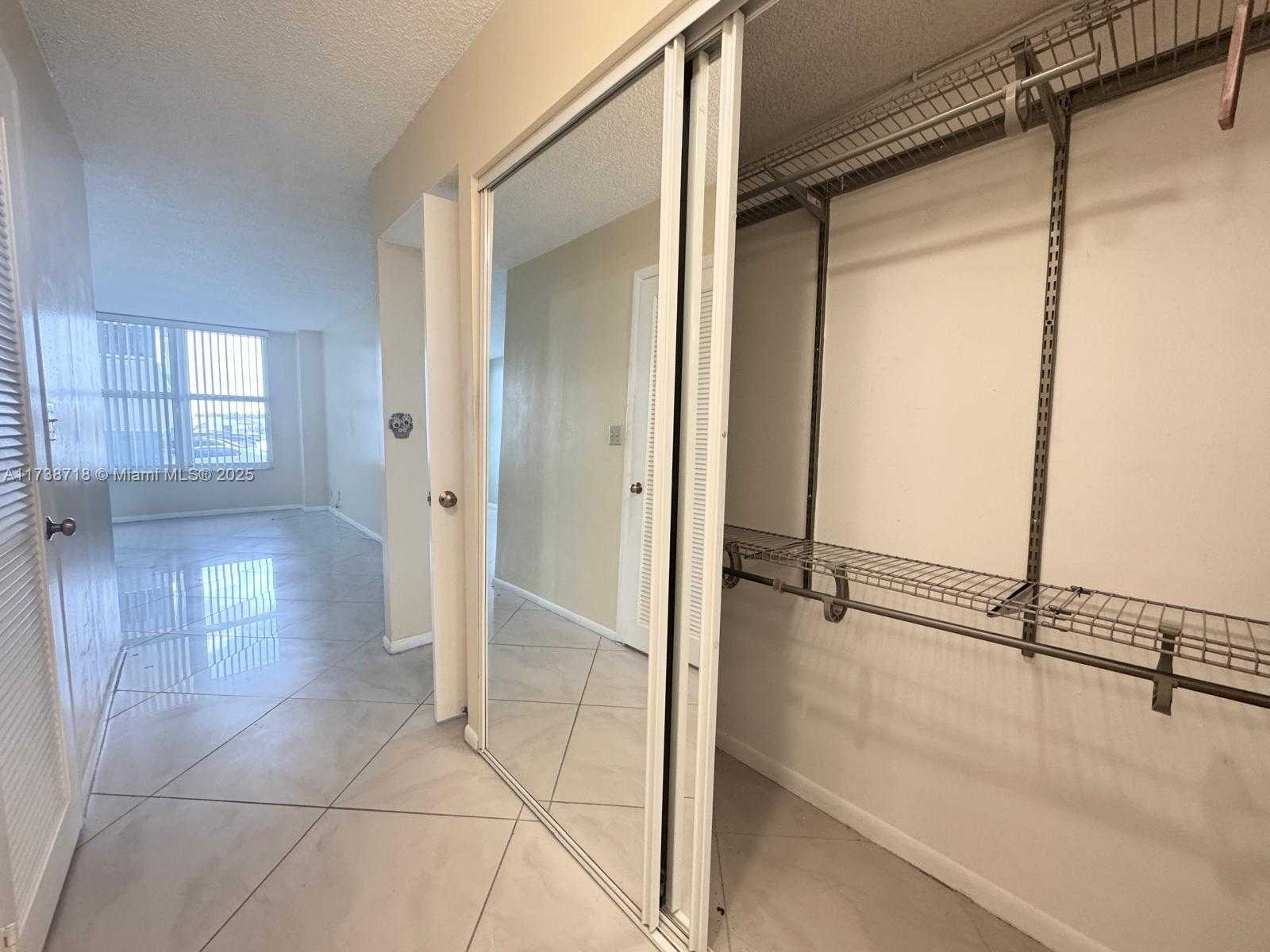 Small Image of The Hallmark, 3800 S Ocean Dr, Hollywood, FL 33019, USA Number 41