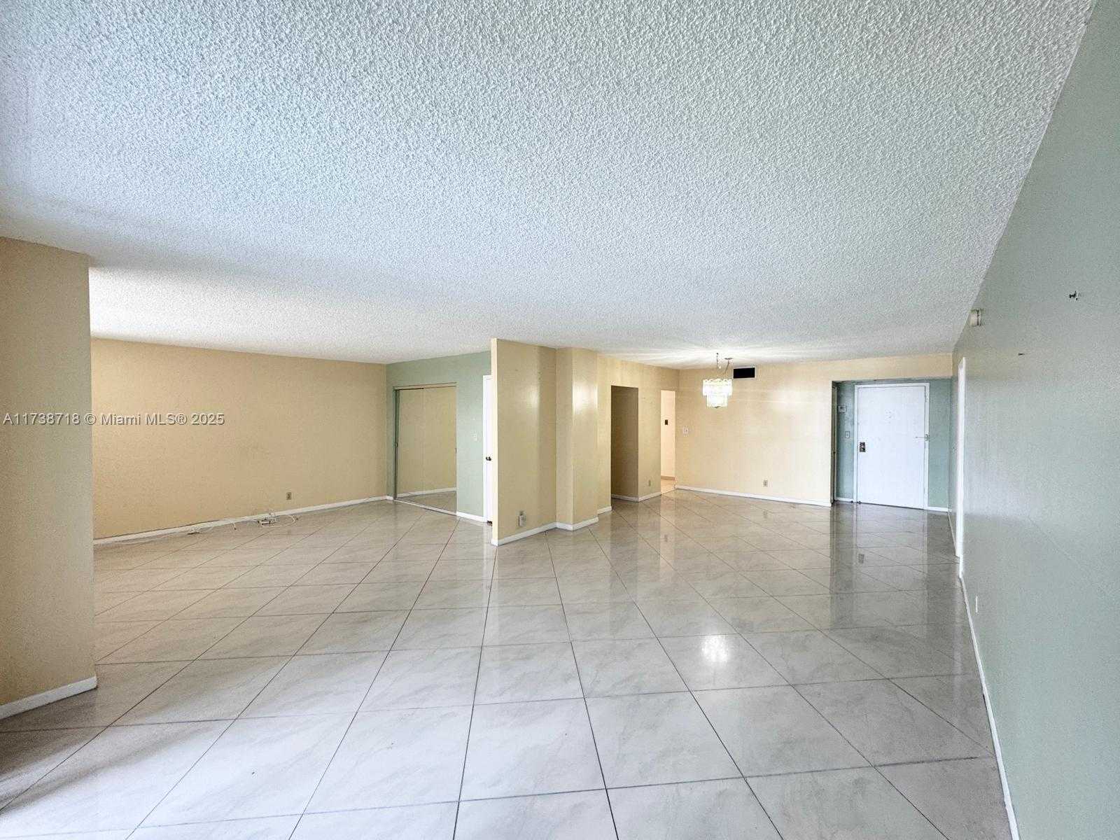 Small Image of The Hallmark, 3800 S Ocean Dr, Hollywood, FL 33019, USA Number 42