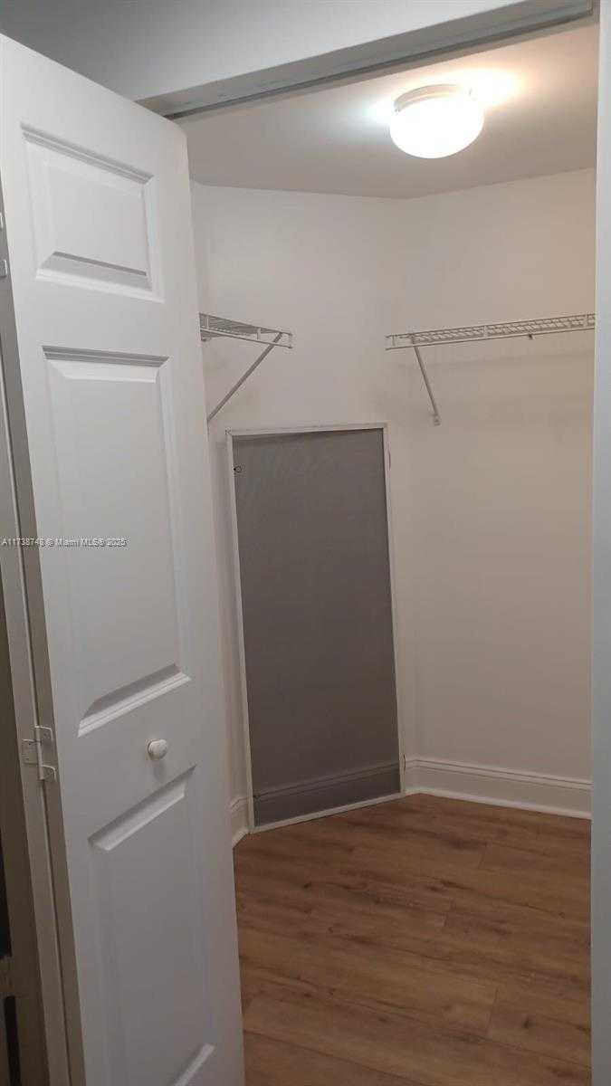 Small Image of 510 NORTH WEST 84TH AVE #518, Plantation Number 9