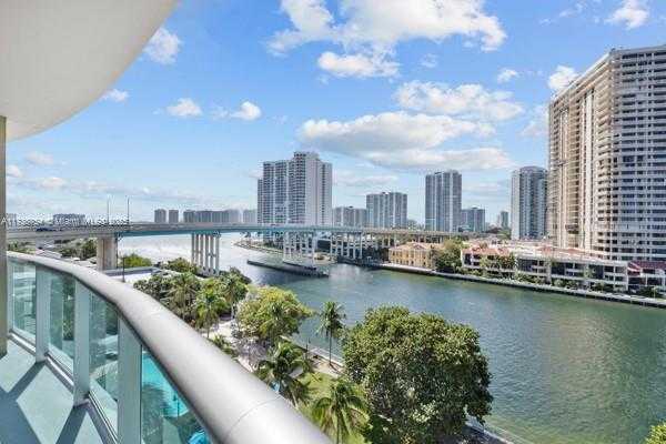 Small Image of 19390 Collins Ave, Sunny Isles Beach, FL 33160, USA Number 13