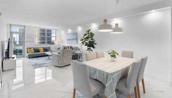 Small Image of 19390 Collins Ave, Sunny Isles Beach, FL 33160, USA Number 20