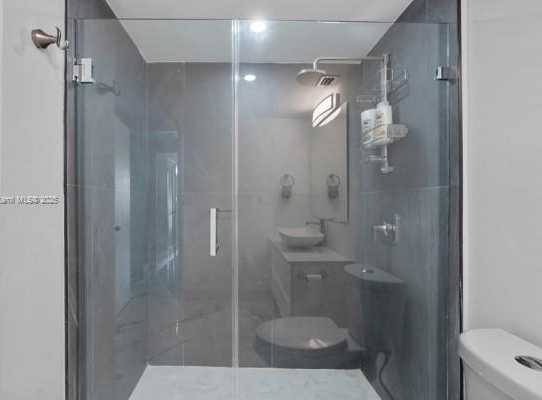 Small Image of 19390 Collins Ave, Sunny Isles Beach, FL 33160, USA Number 25