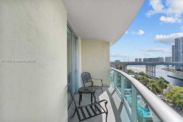 Small Image of 19390 Collins Ave, Sunny Isles Beach, FL 33160, USA Number 29