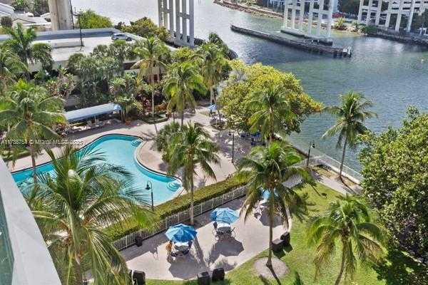 Small Image of 19390 Collins Ave, Sunny Isles Beach, FL 33160, USA Number 37