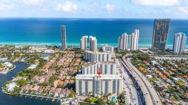 Small Image of 19390 Collins Ave, Sunny Isles Beach, FL 33160, USA Number 7