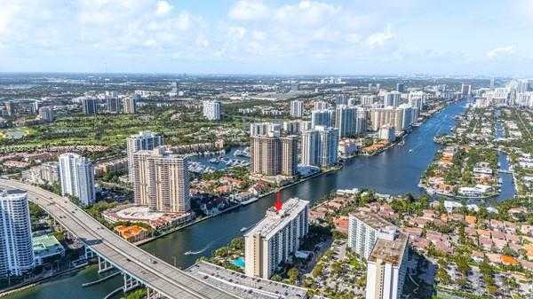 Small Image of 19390 Collins Ave, Sunny Isles Beach, FL 33160, USA Number 8