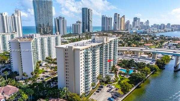 Small Image of 19390 Collins Ave, Sunny Isles Beach, FL 33160, USA Number 9