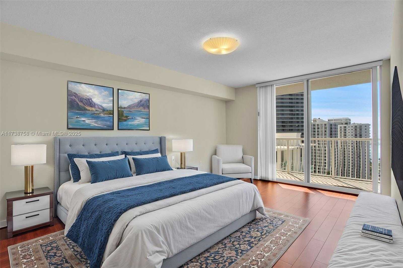 Small Image of 1200 BRICKELL BAY DR #2821, Miami Number 11