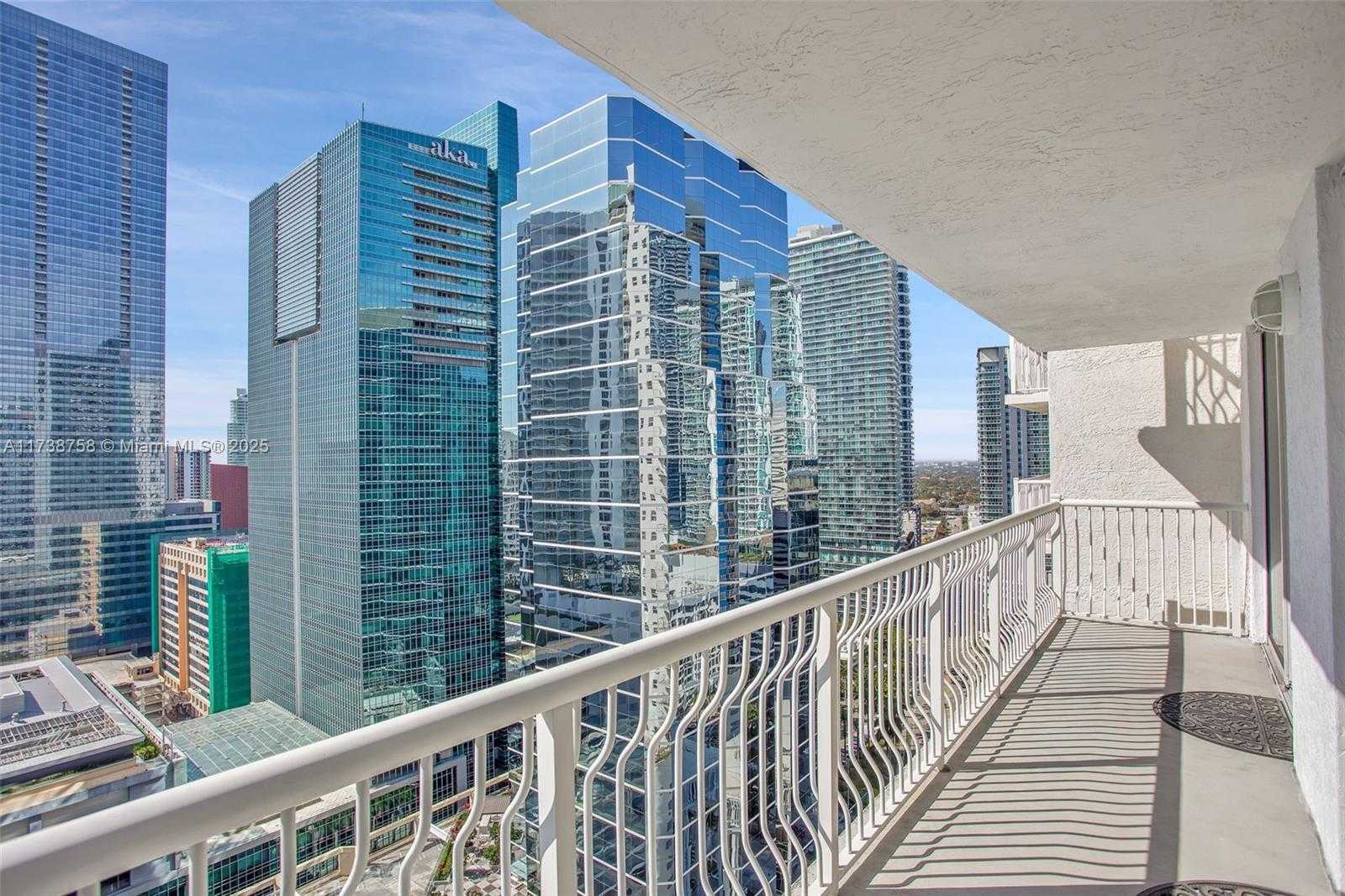 Small Image of 1200 BRICKELL BAY DR #2821, Miami Number 16