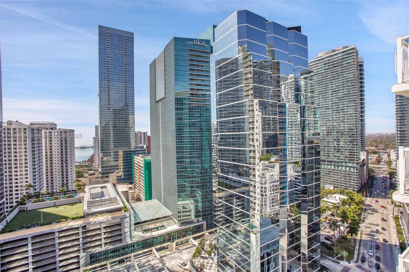 Small Image of 1200 BRICKELL BAY DR #2821, Miami Number 18