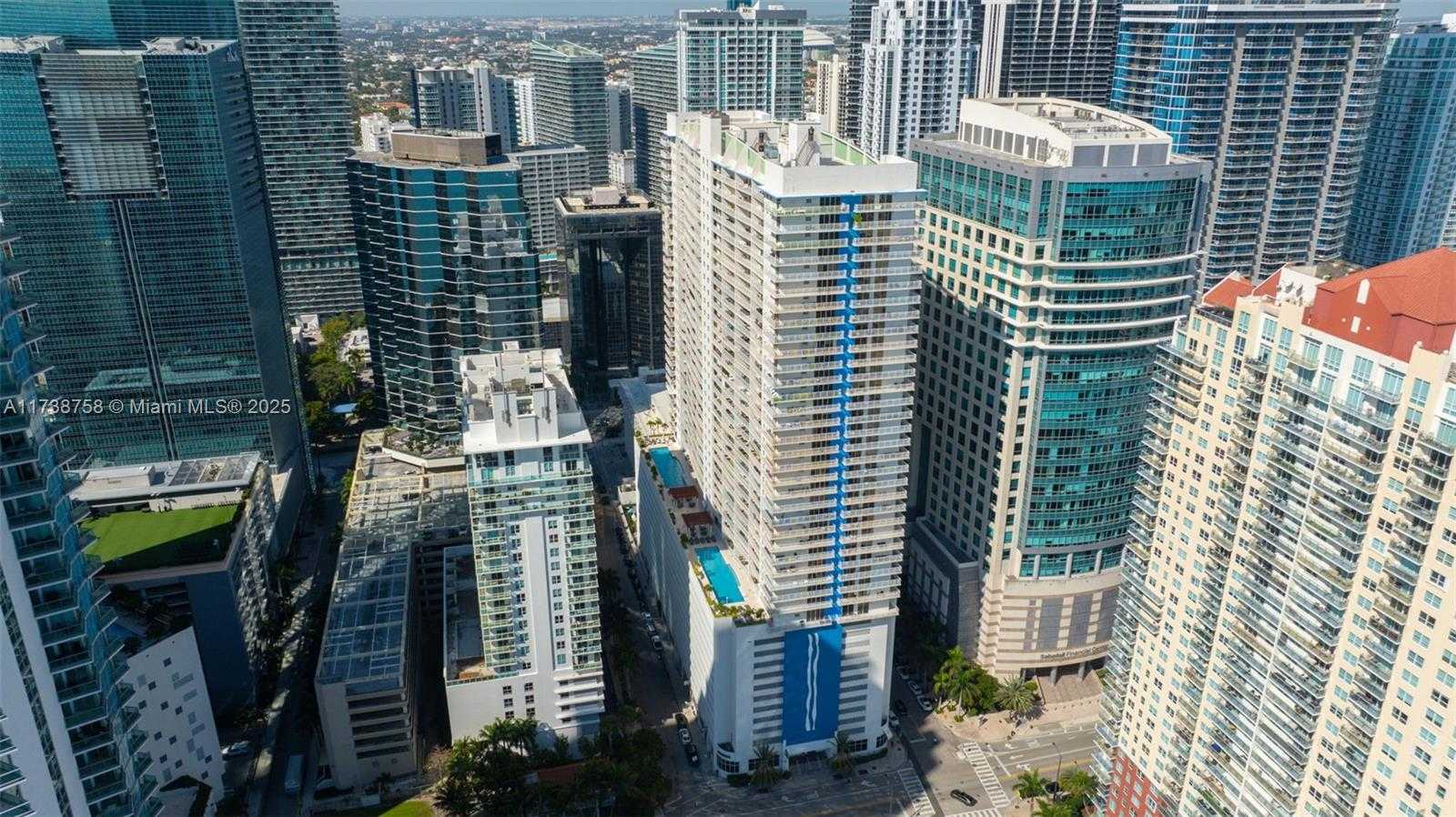 Small Image of 1200 BRICKELL BAY DR #2821, Miami Number 21