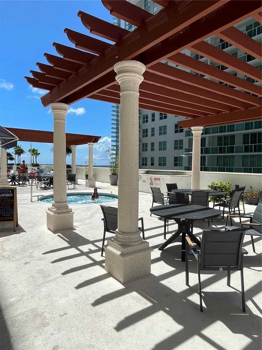 Small Image of 1200 BRICKELL BAY DR #2821, Miami Number 30