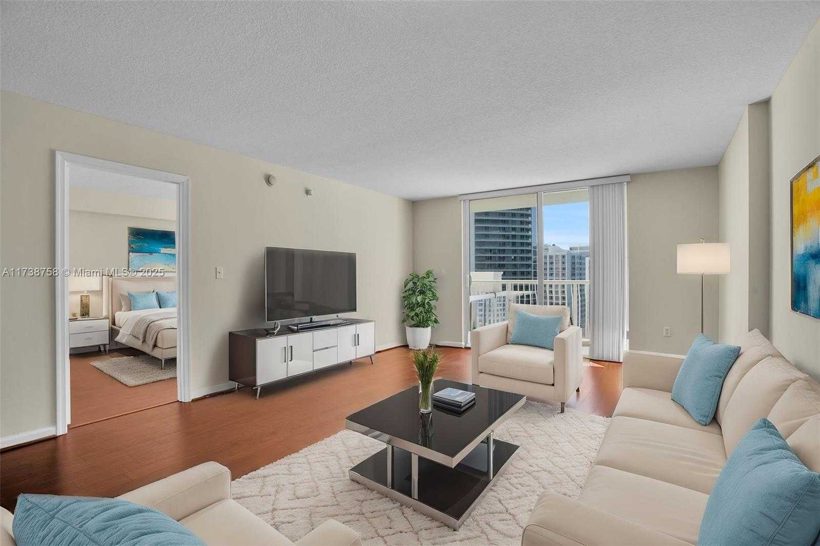 Small Image of 1200 BRICKELL BAY DR #2821, Miami Number 7