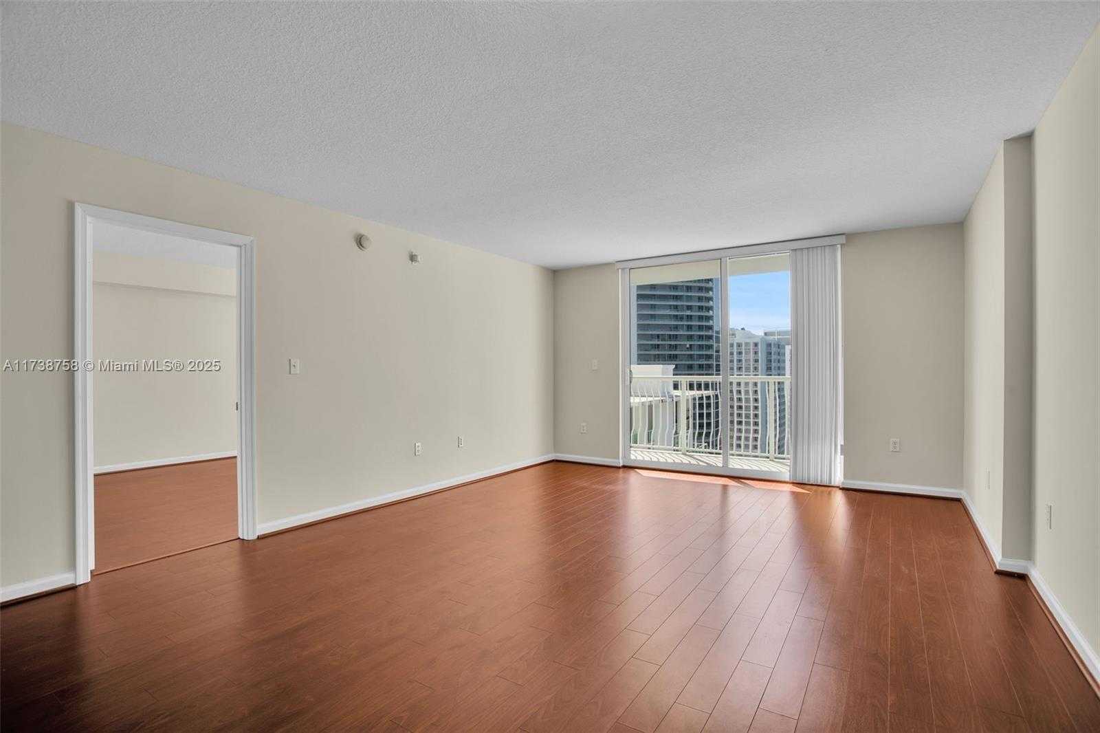 Small Image of 1200 BRICKELL BAY DR #2821, Miami Number 8