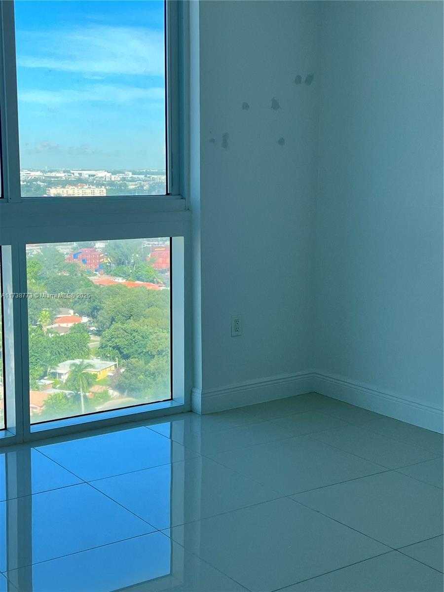 Small Image of 1861 NORTH WEST S RIVER DR #2301, Miami Number 5