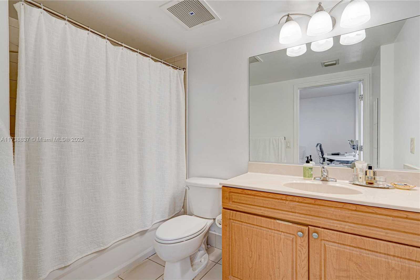 Small Image of 900 SOUTH WEST 8TH ST #1208, Miami Number 15