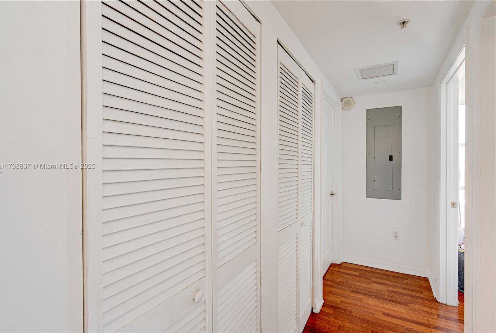 Small Image of 900 SOUTH WEST 8TH ST #1208, Miami Number 21