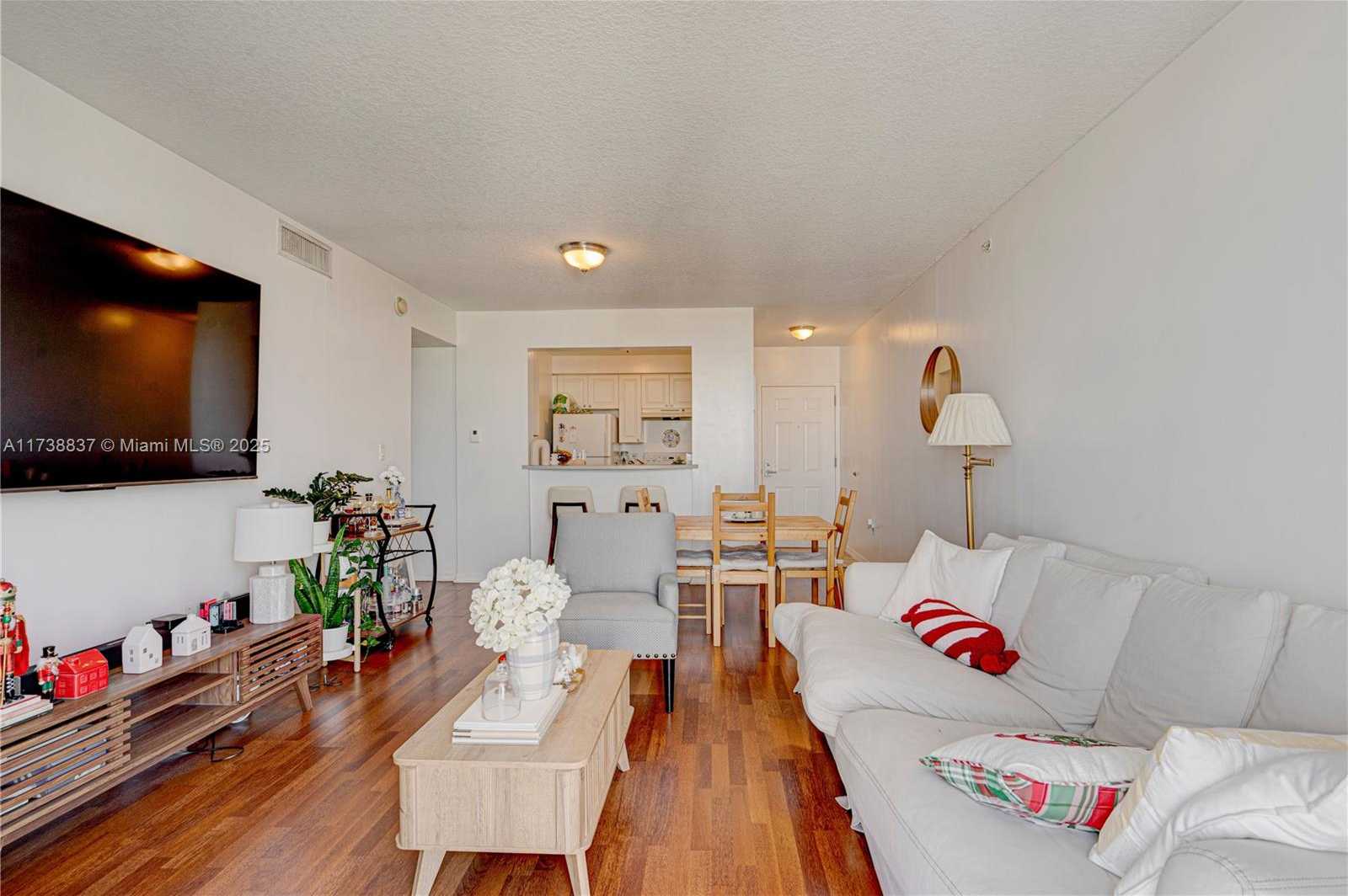 Small Image of 900 SOUTH WEST 8TH ST #1208, Miami Number 25
