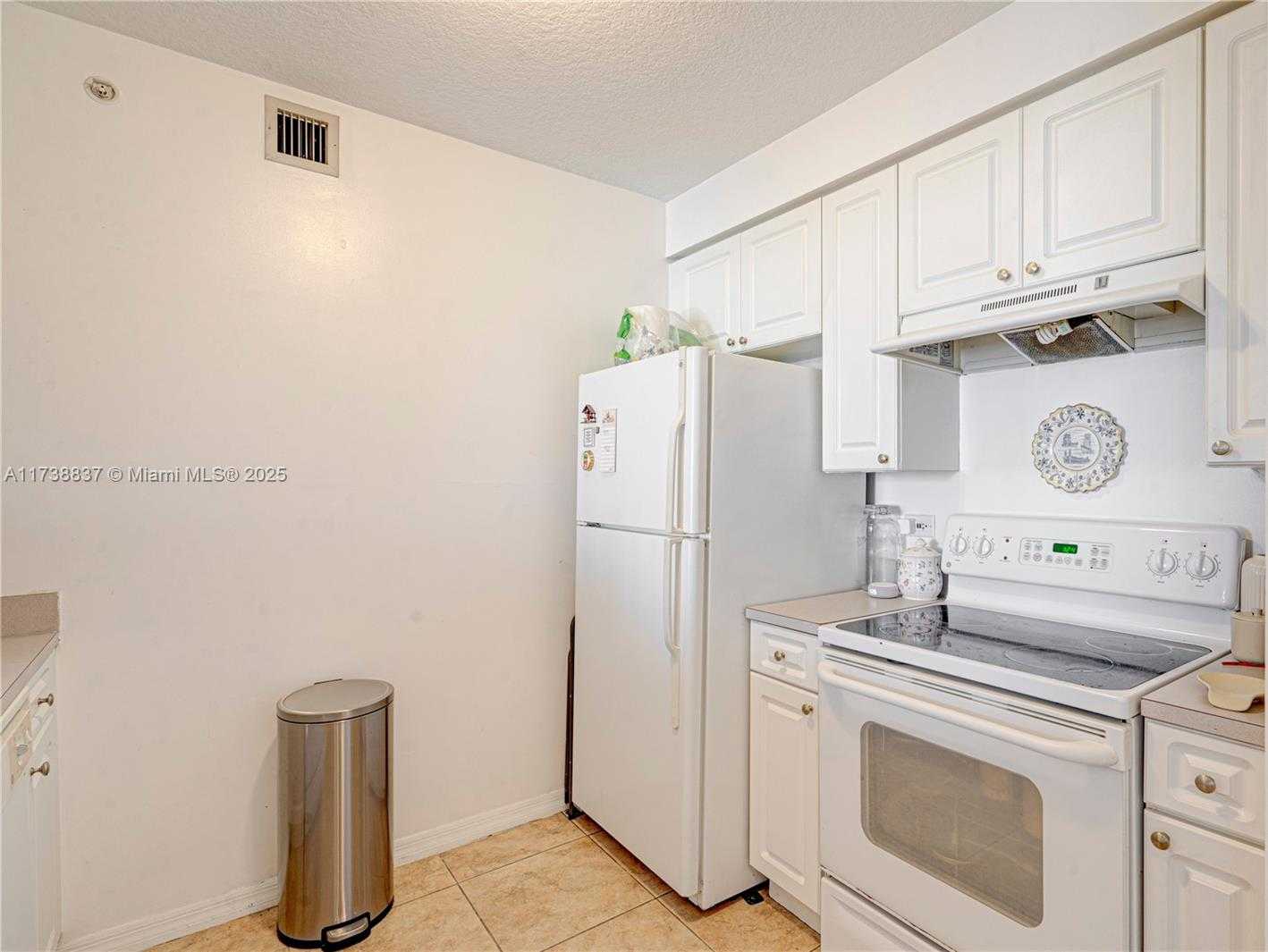 Small Image of 900 SOUTH WEST 8TH ST #1208, Miami Number 27
