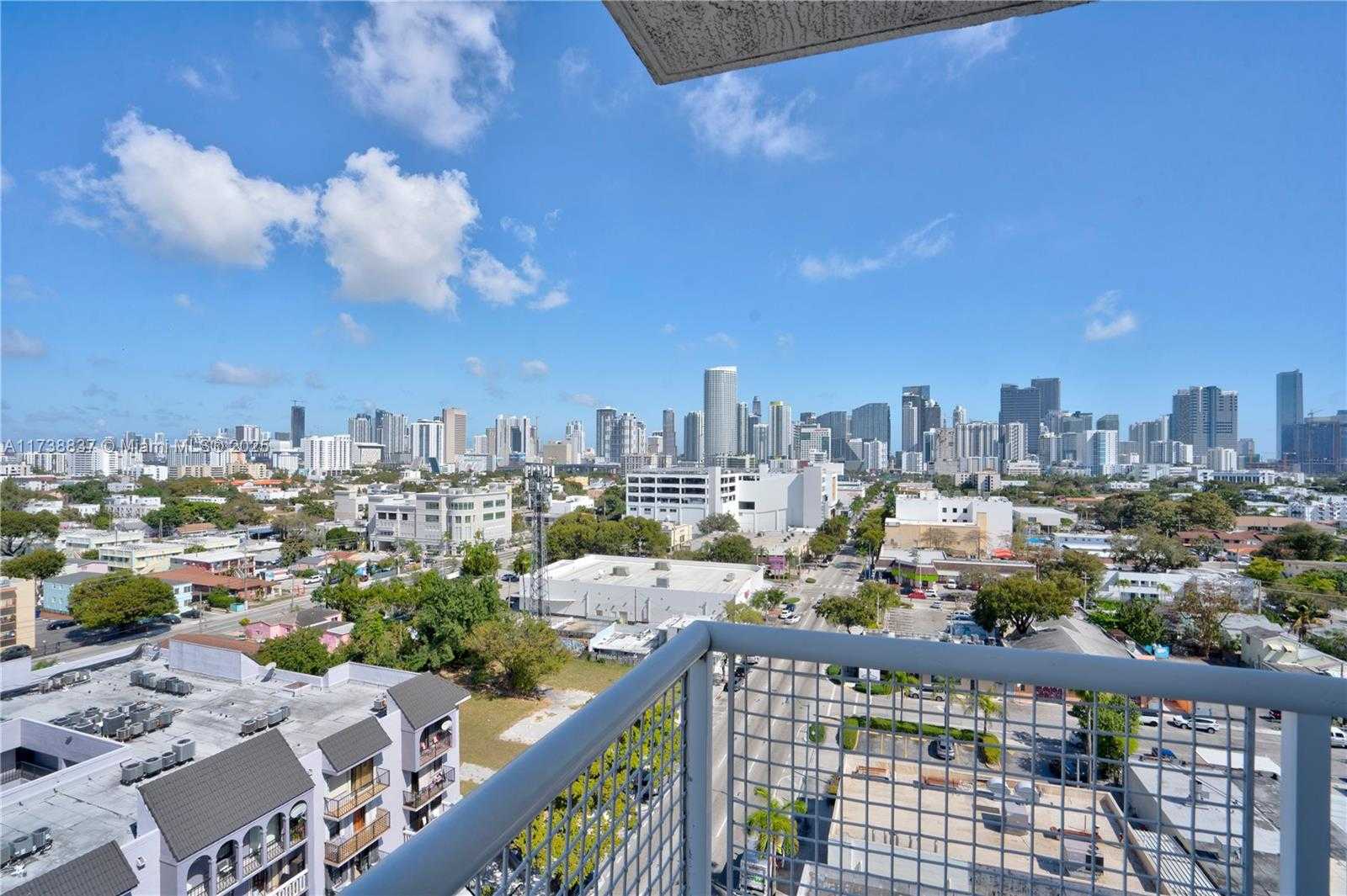 Small Image of 900 SOUTH WEST 8TH ST #1208, Miami Number 30