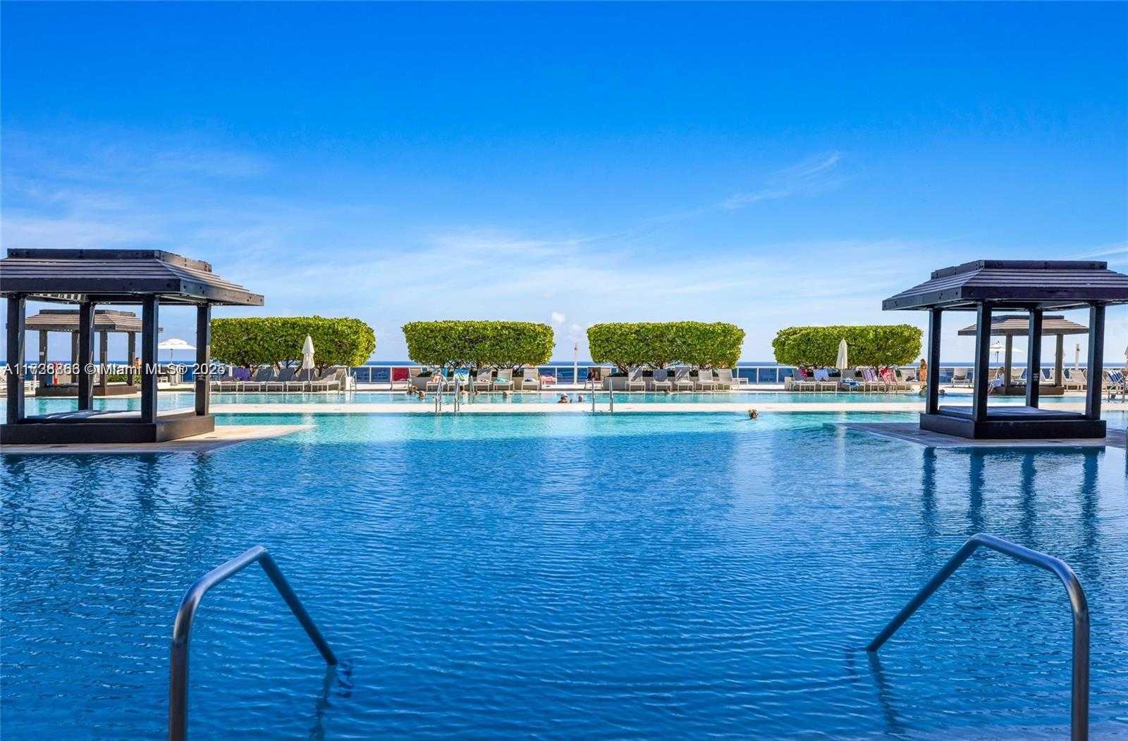 Small Image of 1830 SOUTH OCEAN DR #2209, Hallandale Beach Number 4