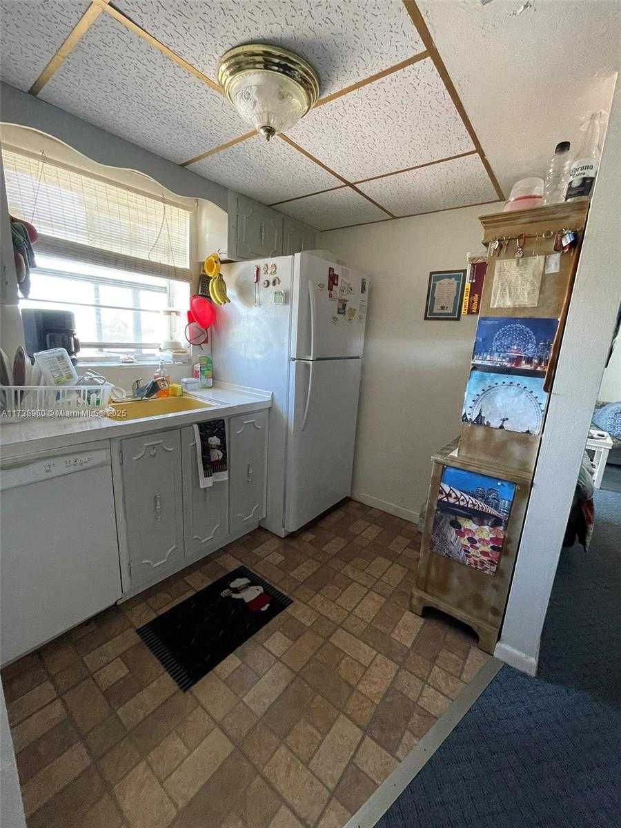 Small Image of 1230 NORTH EAST 139TH ST #411, North Miami Number 10