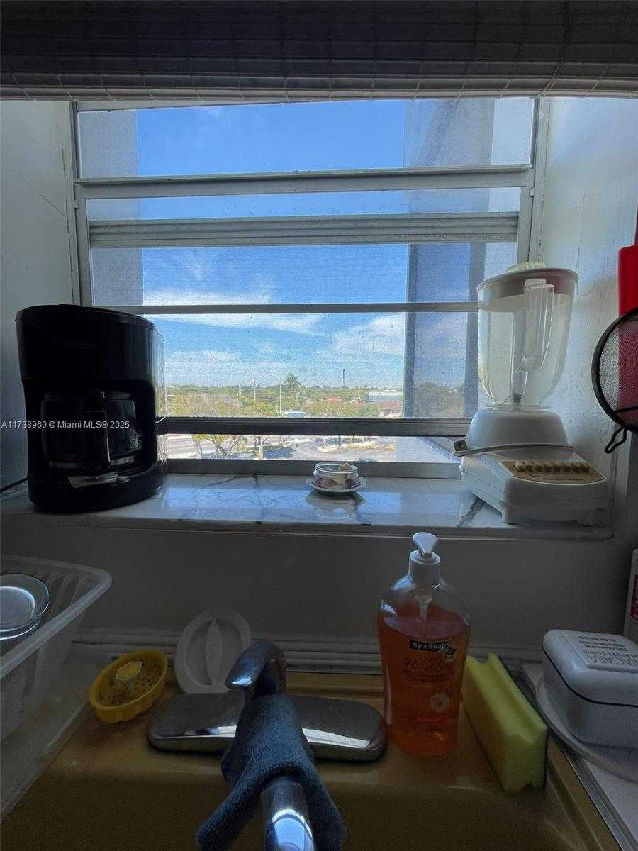 Small Image of 1230 NORTH EAST 139TH ST #411, North Miami Number 11