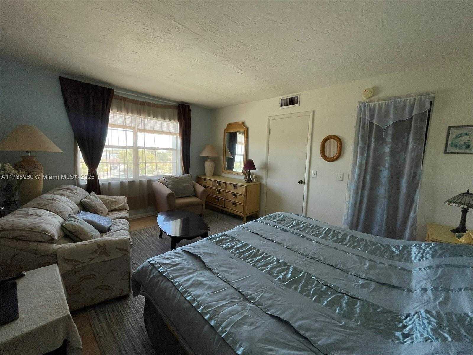Small Image of 1230 NORTH EAST 139TH ST #411, North Miami Number 19