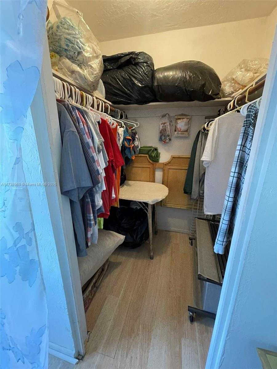 Small Image of 1230 NORTH EAST 139TH ST #411, North Miami Number 20