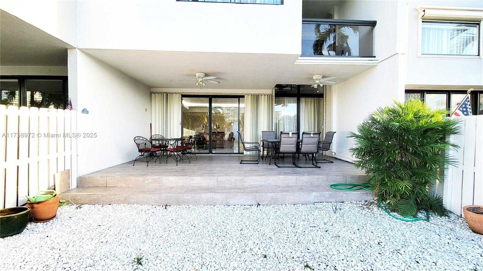 Small Image of 369 POINCIANA DR #1115, Sunny Isles Beach Number 17