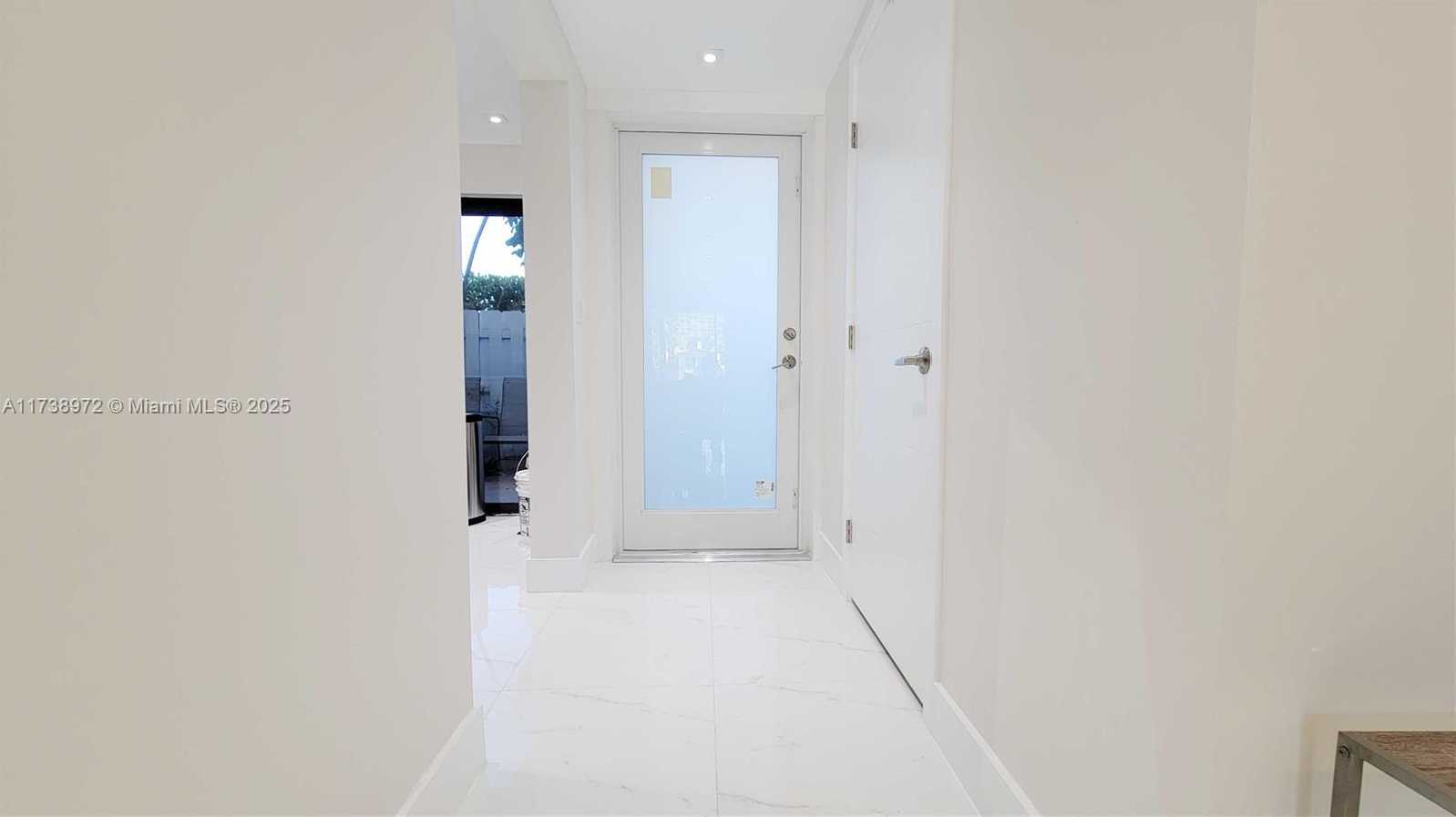 Small Image of 369 POINCIANA DR #1115, Sunny Isles Beach Number 3