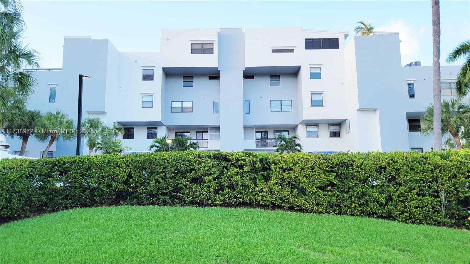 Small Image of 369 POINCIANA DR #1115, Sunny Isles Beach Number 32