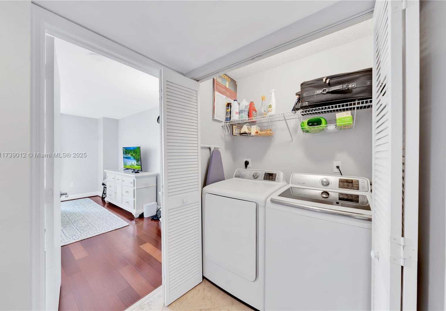 Small Image of 90 Alton Rd, Miami Beach, FL 33139, USA Number 14