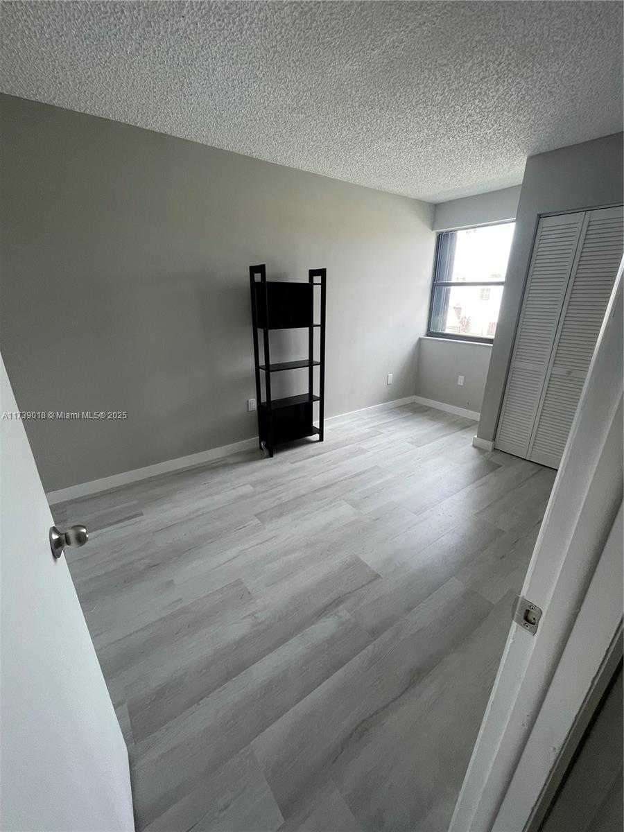 Small Image of 10020 NORTH WEST 9TH ST CIR #203, Miami Number 7