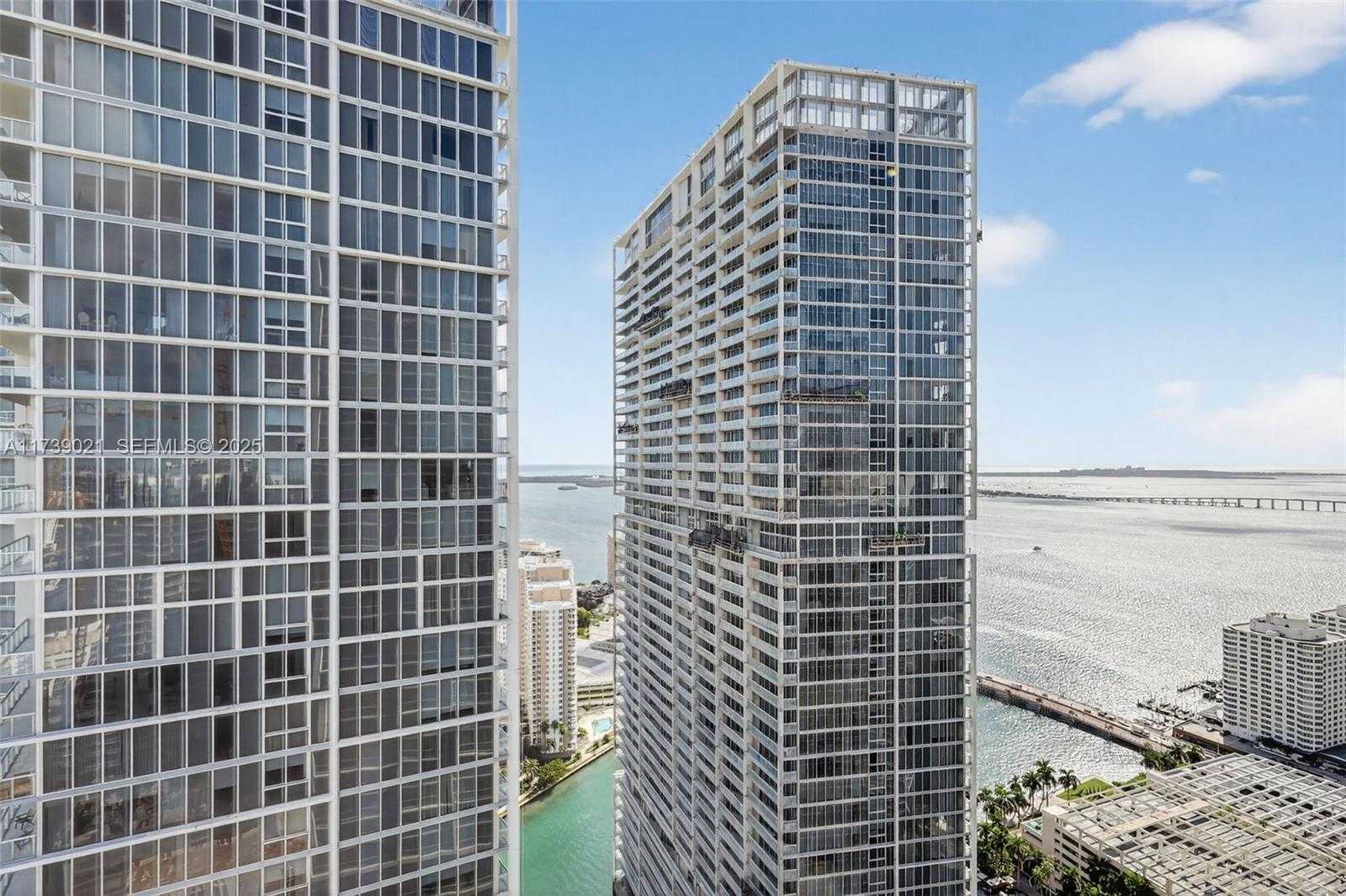 Small Image of 485 BRICKELL AVE #4402, Miami Number 30