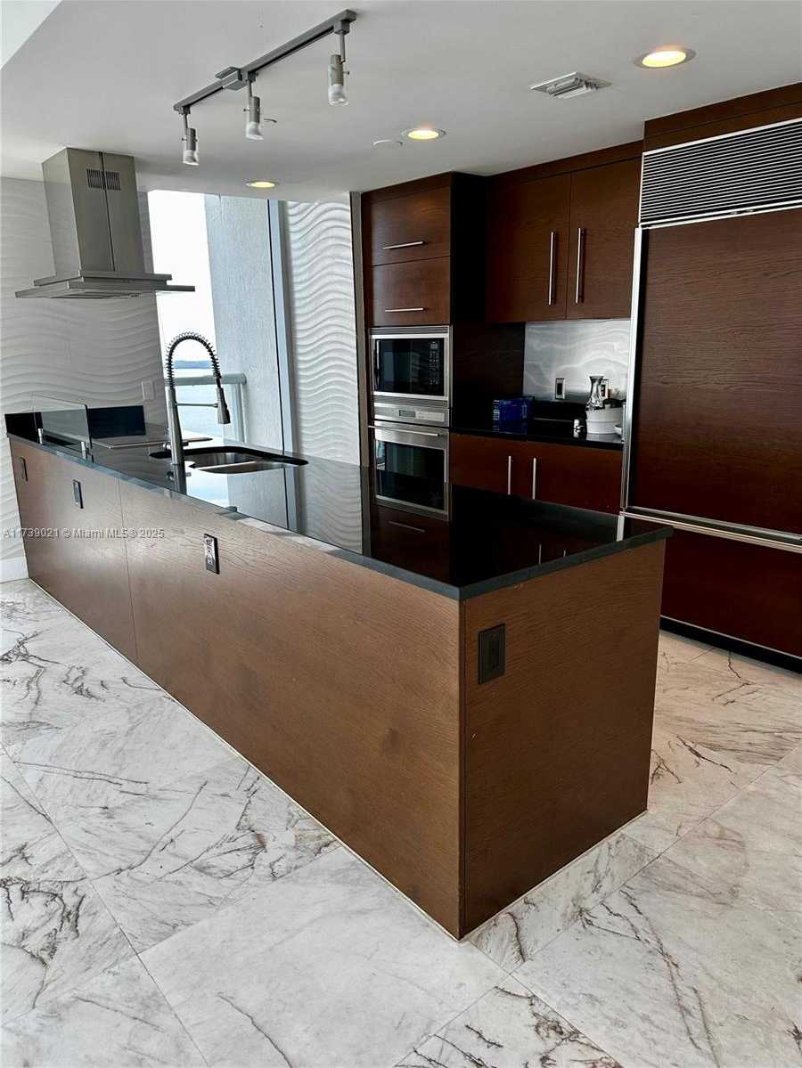 Small Image of 485 BRICKELL AVE #4402, Miami Number 5