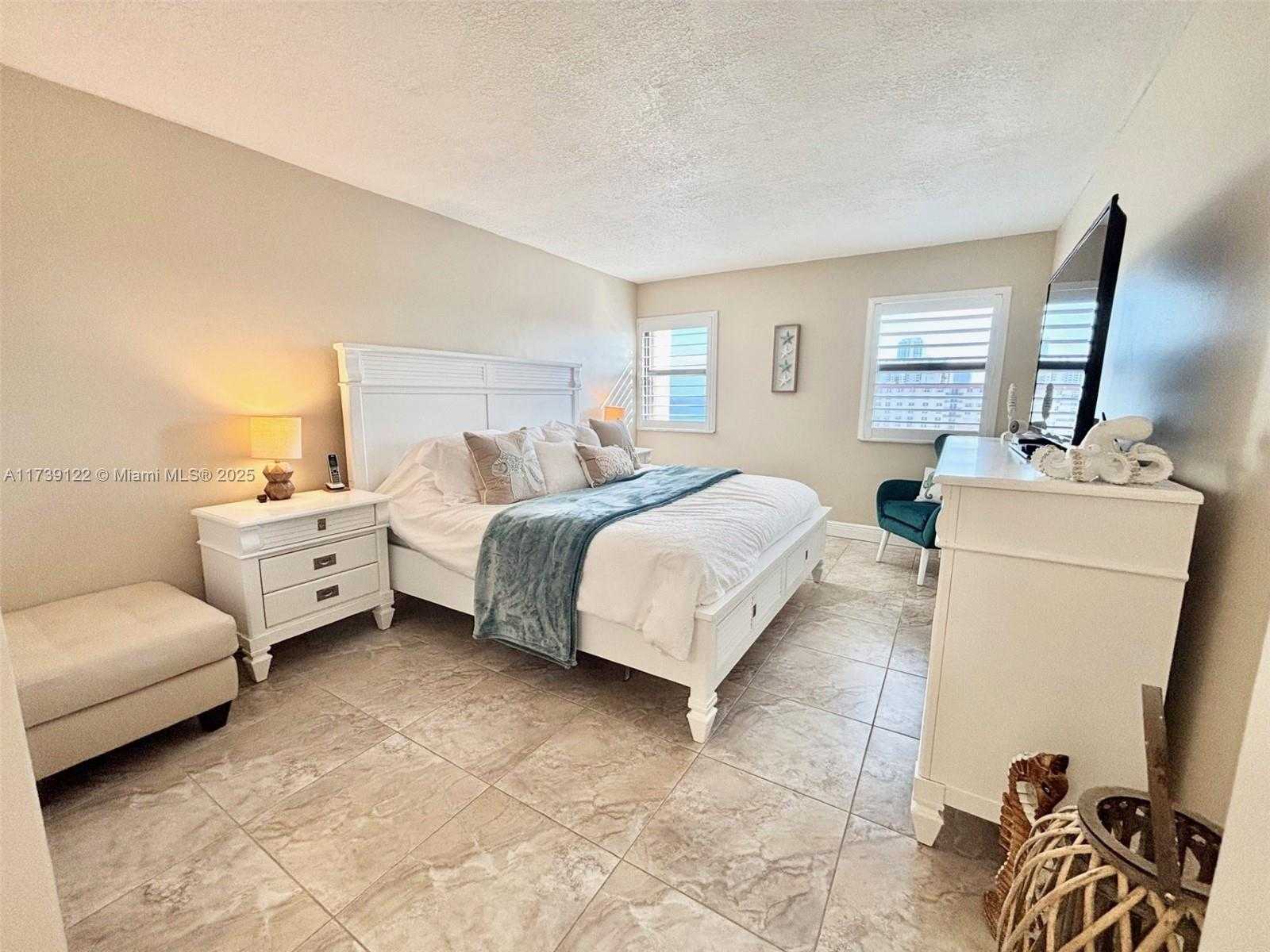 Small Image of 1201 SOUTH OCEAN DR #1610S, Hollywood Number 34