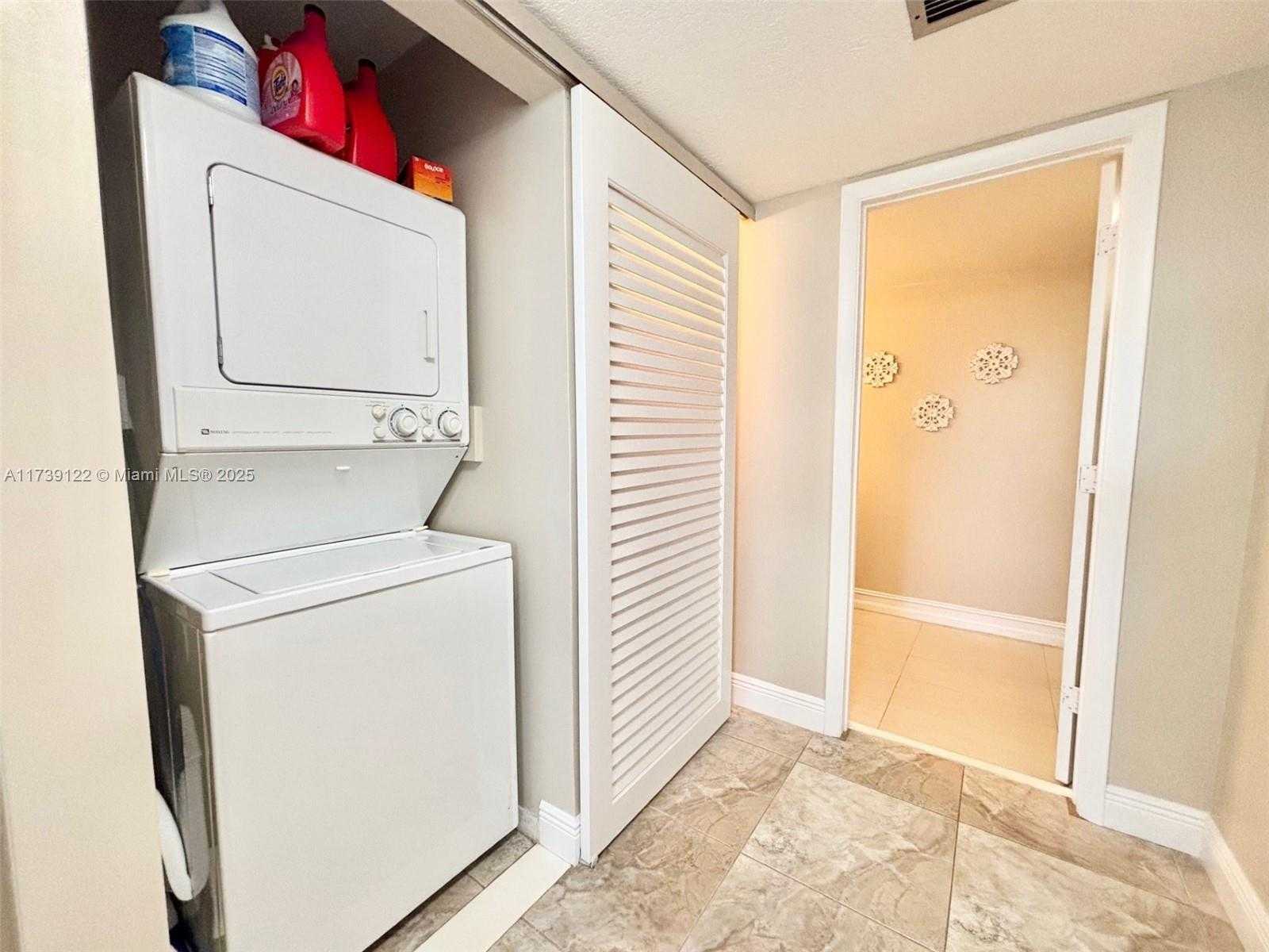 Small Image of 1201 SOUTH OCEAN DR #1610S, Hollywood Number 39