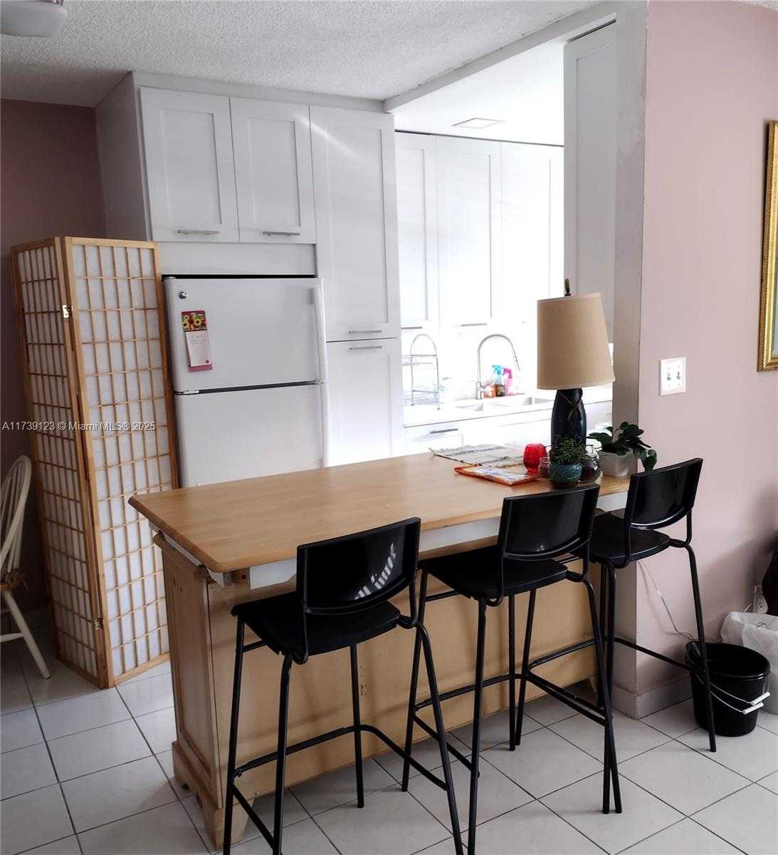 Small Image of 2145 PIERCE ST #105, Hollywood Number 20