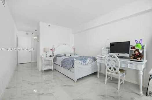Small Image of 19195 NORTH EAST 36TH CT #2302, Aventura Number 31