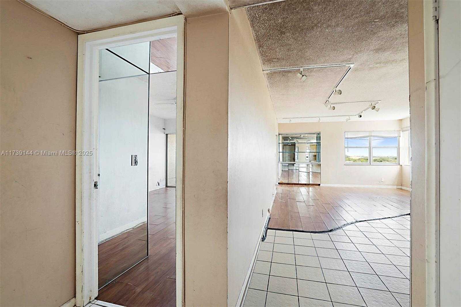 Small Image of 3301 SPANISH MOSS TER #904, Lauderhill Number 12