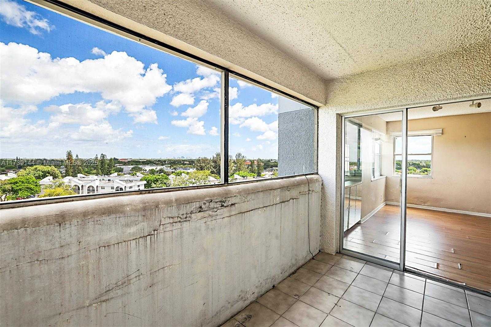 Small Image of 3301 SPANISH MOSS TER #904, Lauderhill Number 19