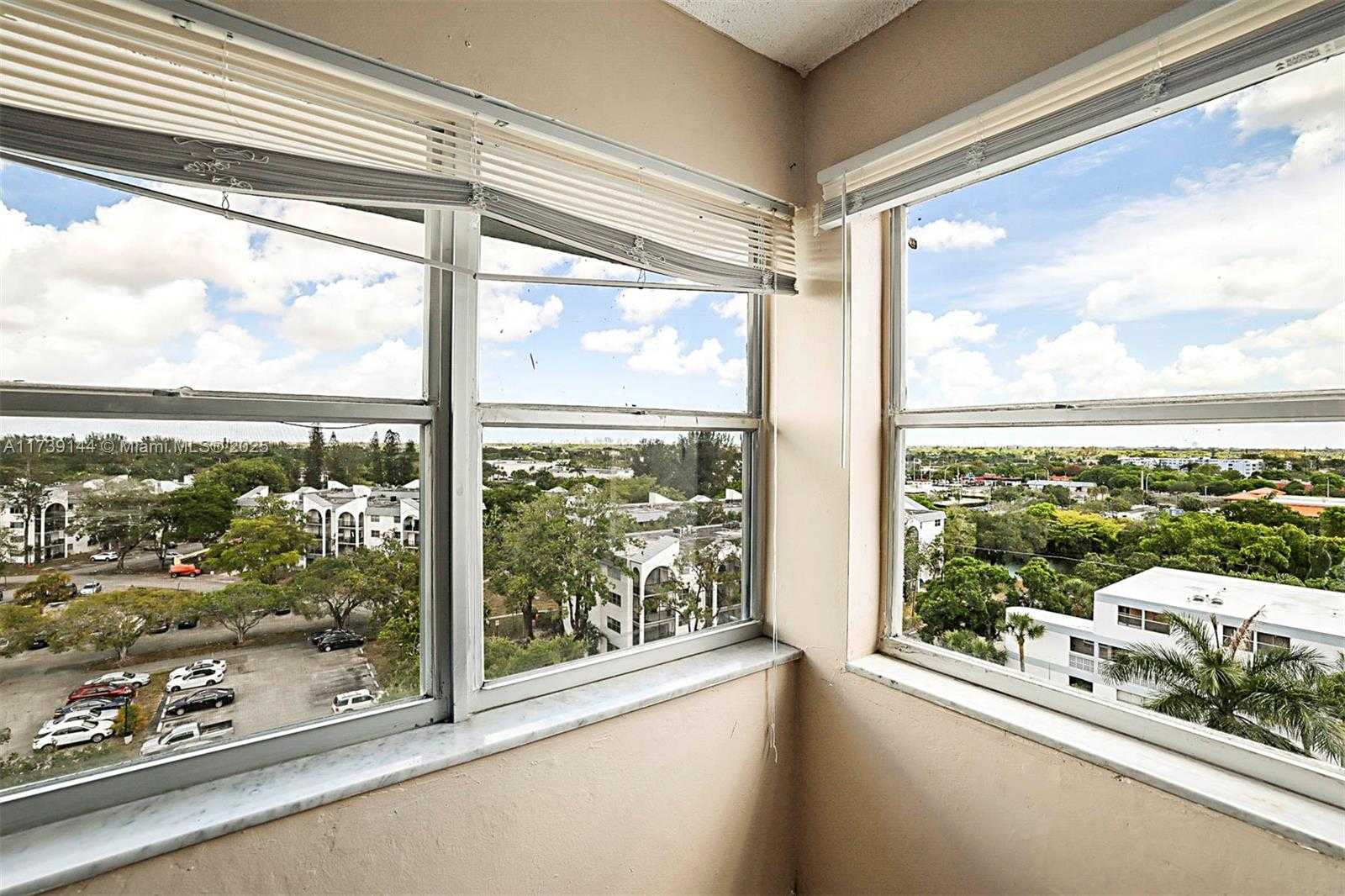 Small Image of 3301 SPANISH MOSS TER #904, Lauderhill Number 21