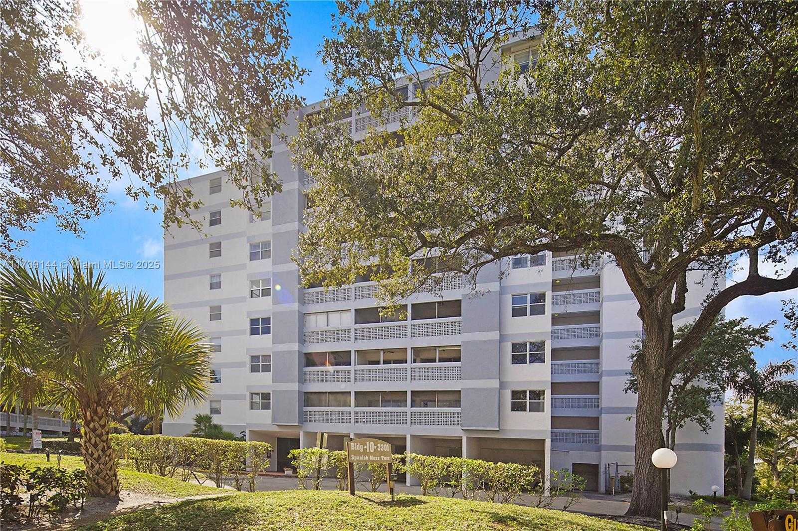 Small Image of 3301 SPANISH MOSS TER #904, Lauderhill Number 32