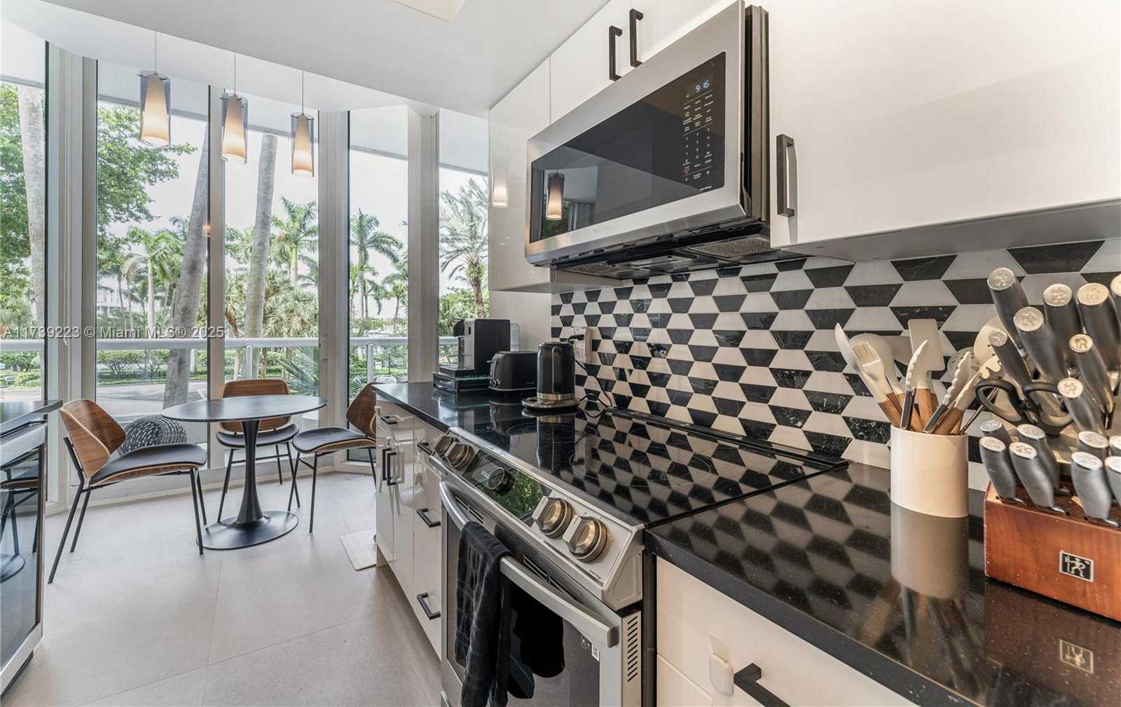 Small Image of 21205 YACHT CLUB DRIVE #304, Aventura Number 17