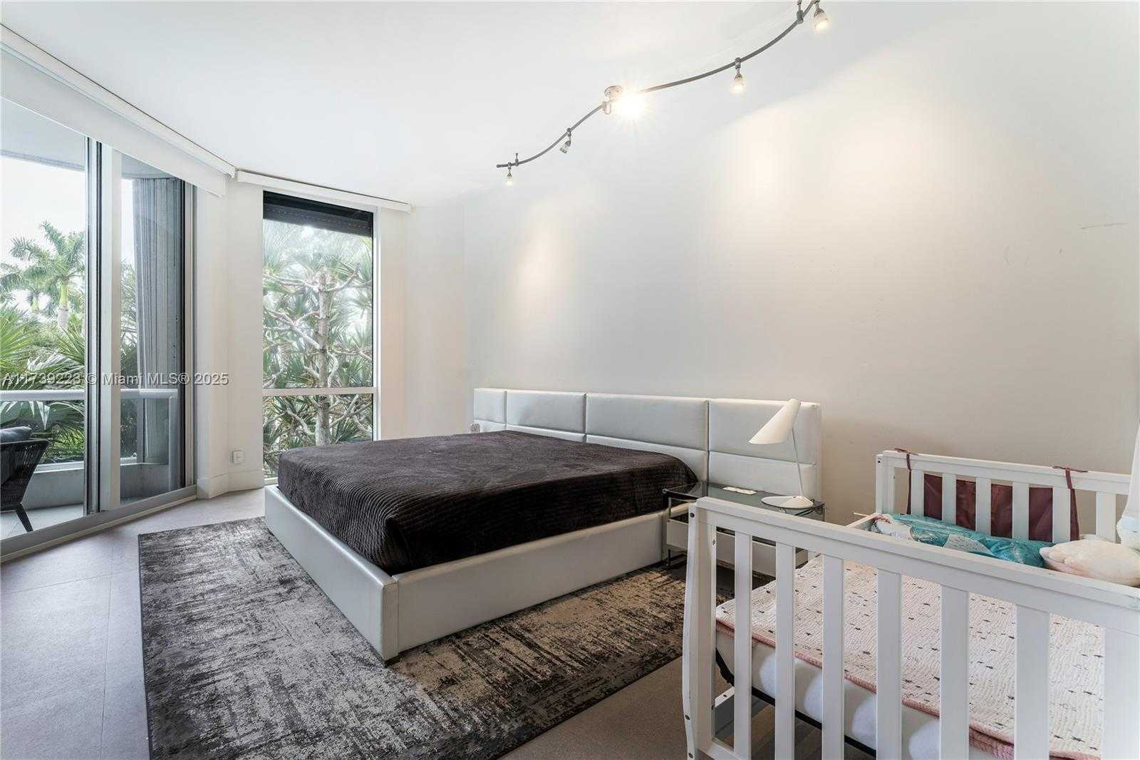 Small Image of 21205 YACHT CLUB DRIVE #304, Aventura Number 19
