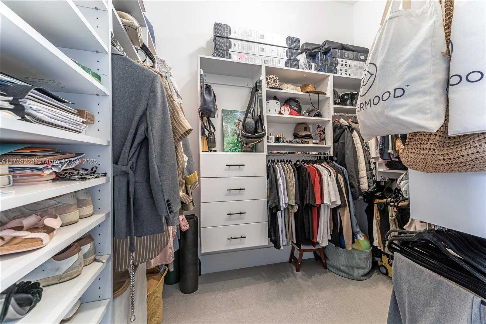 Small Image of 21205 YACHT CLUB DRIVE #304, Aventura Number 24