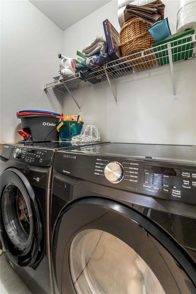 Small Image of 21205 YACHT CLUB DRIVE #304, Aventura Number 28